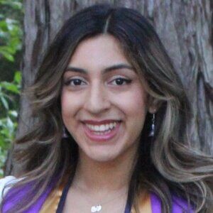 Meet your Posher, Mia